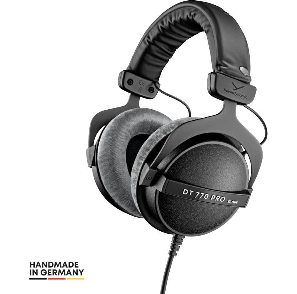 beyerdynamic DT 770 PRO closed-back studio headphone zwart velour